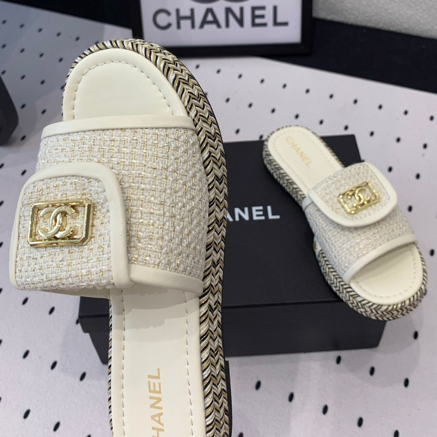 CHANEL Double  Women New Trendy Calfskin Slippers White