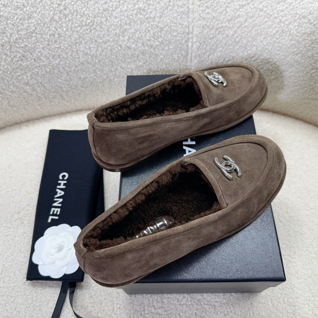 CHANEL LOAFER IN CHOCOLATE BROWN SUEDE AND WOOL LINING